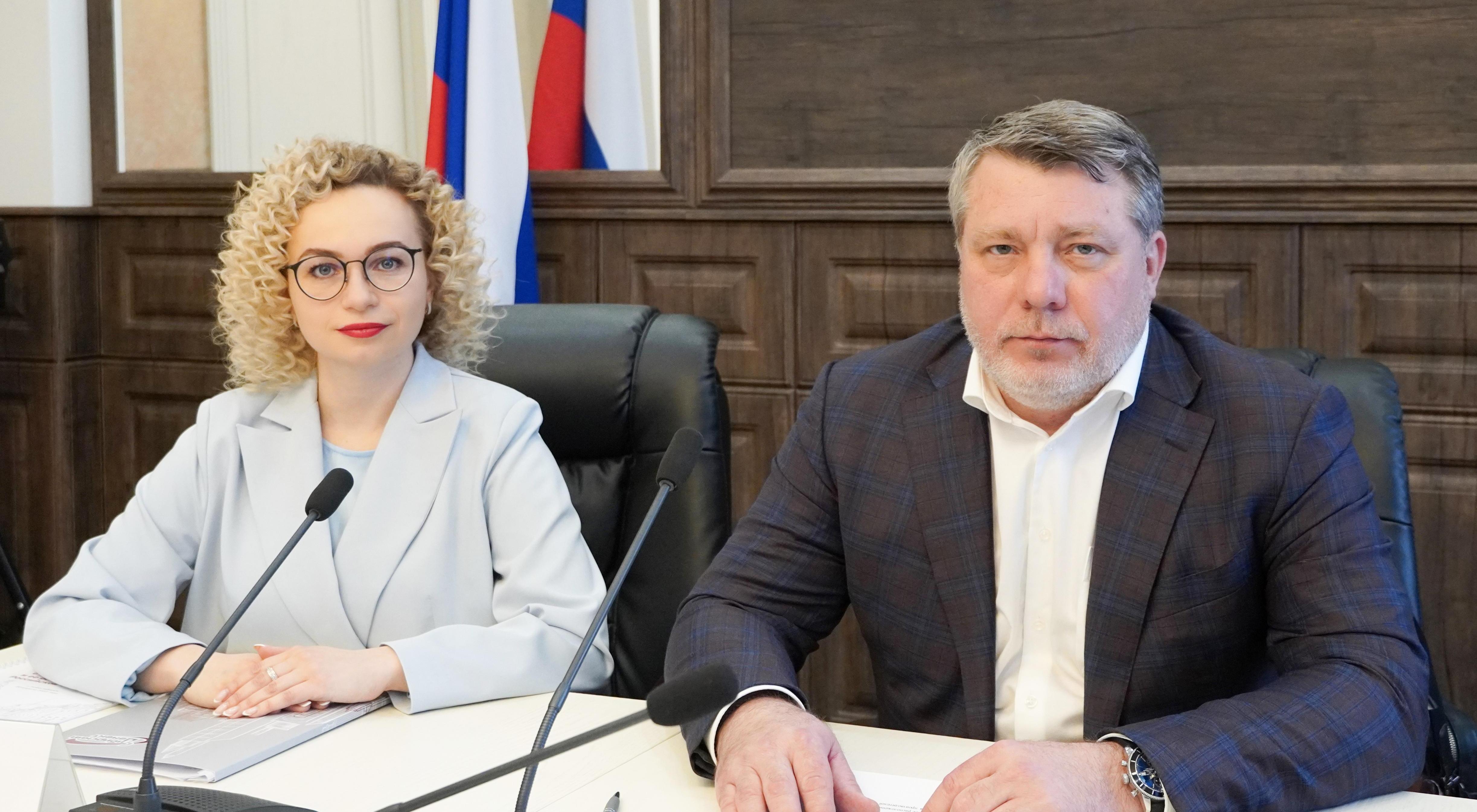 «Сибирский цемент» организовал круглый стол, посвященный вопросам формирования цены на строительные материалы