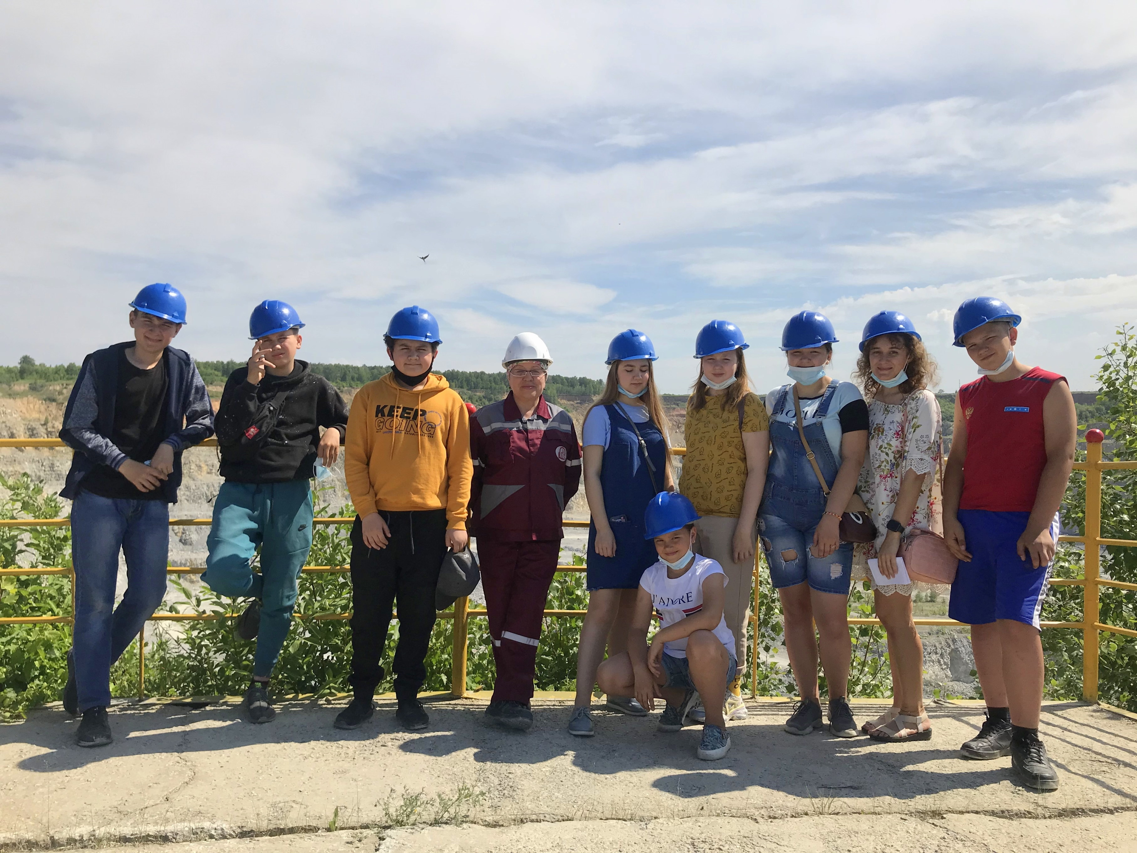 «Искитимцемент» организовал экскурсию для будущих предпринимателей