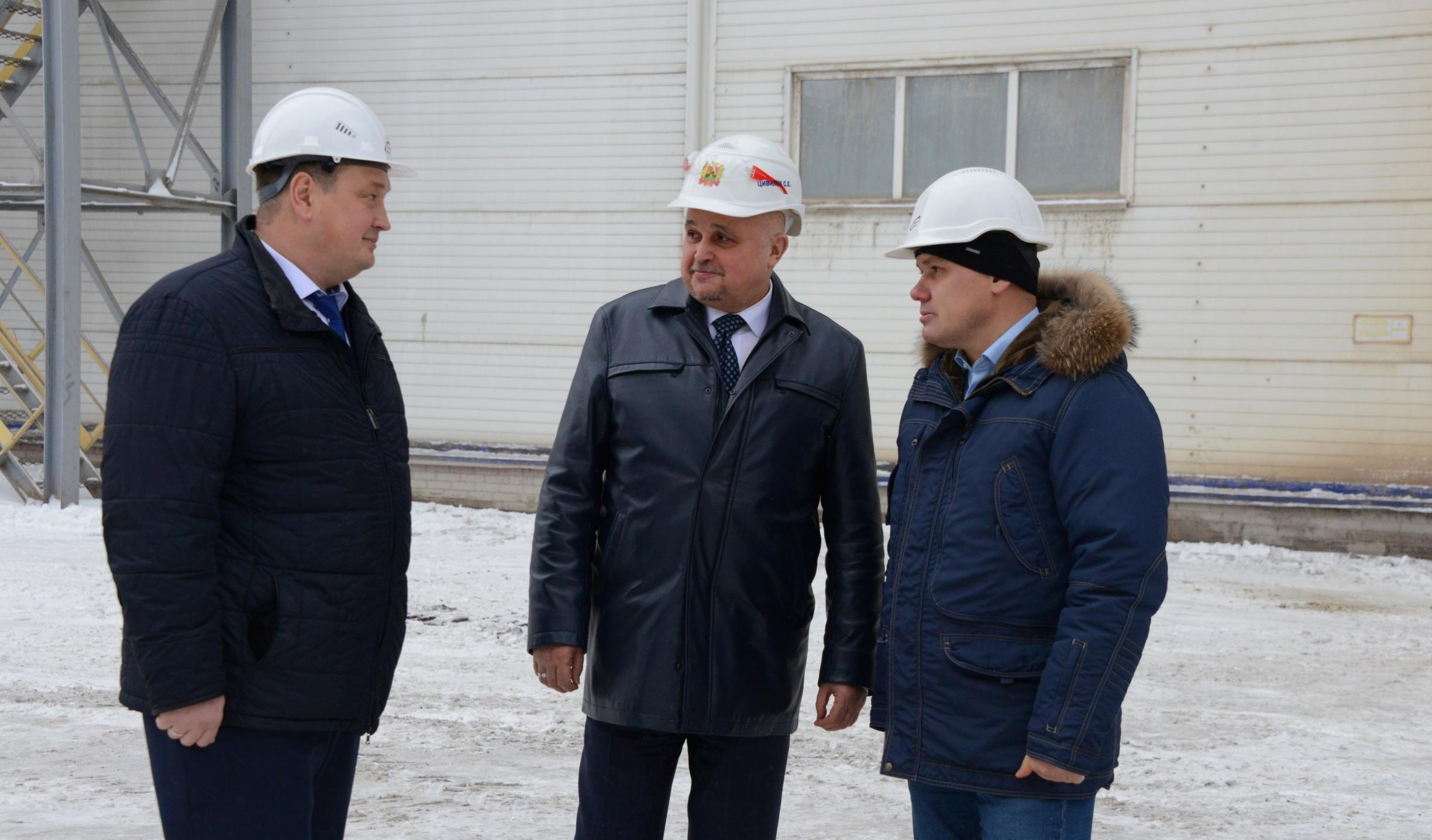 Губернатор Кузбасса Сергей Цивилев посетил Топкинский цементный завод