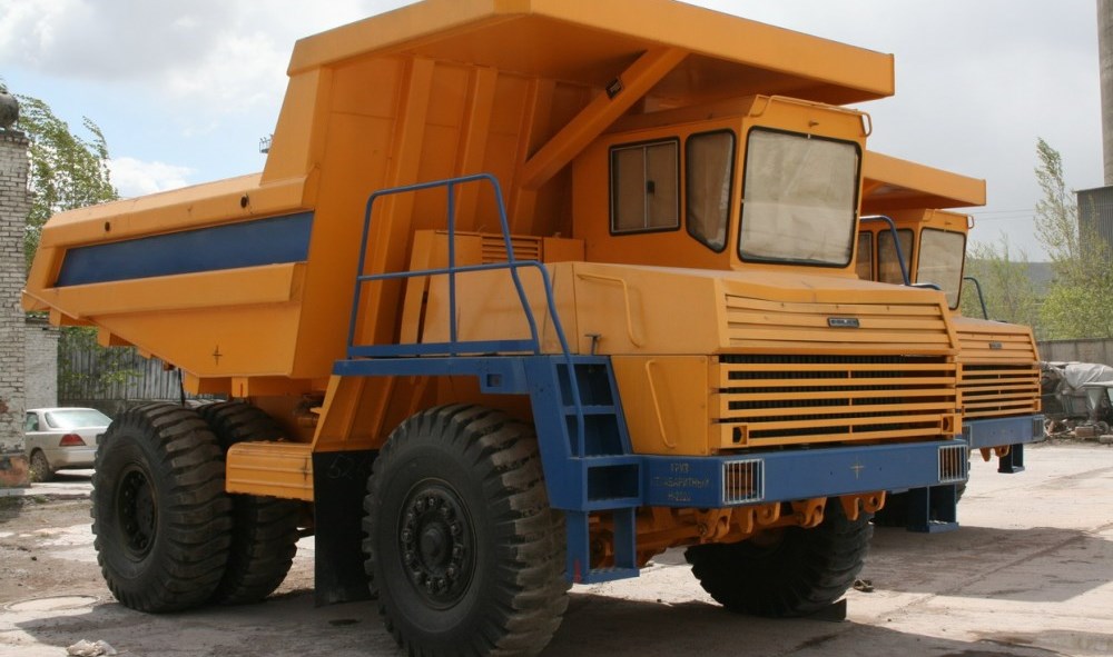 Красноярский цементный завод обновляет парк автотехники