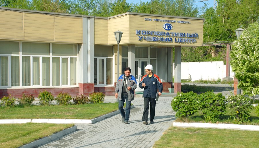 На Топкинском цементном заводе завершилось обучение стропальщиков