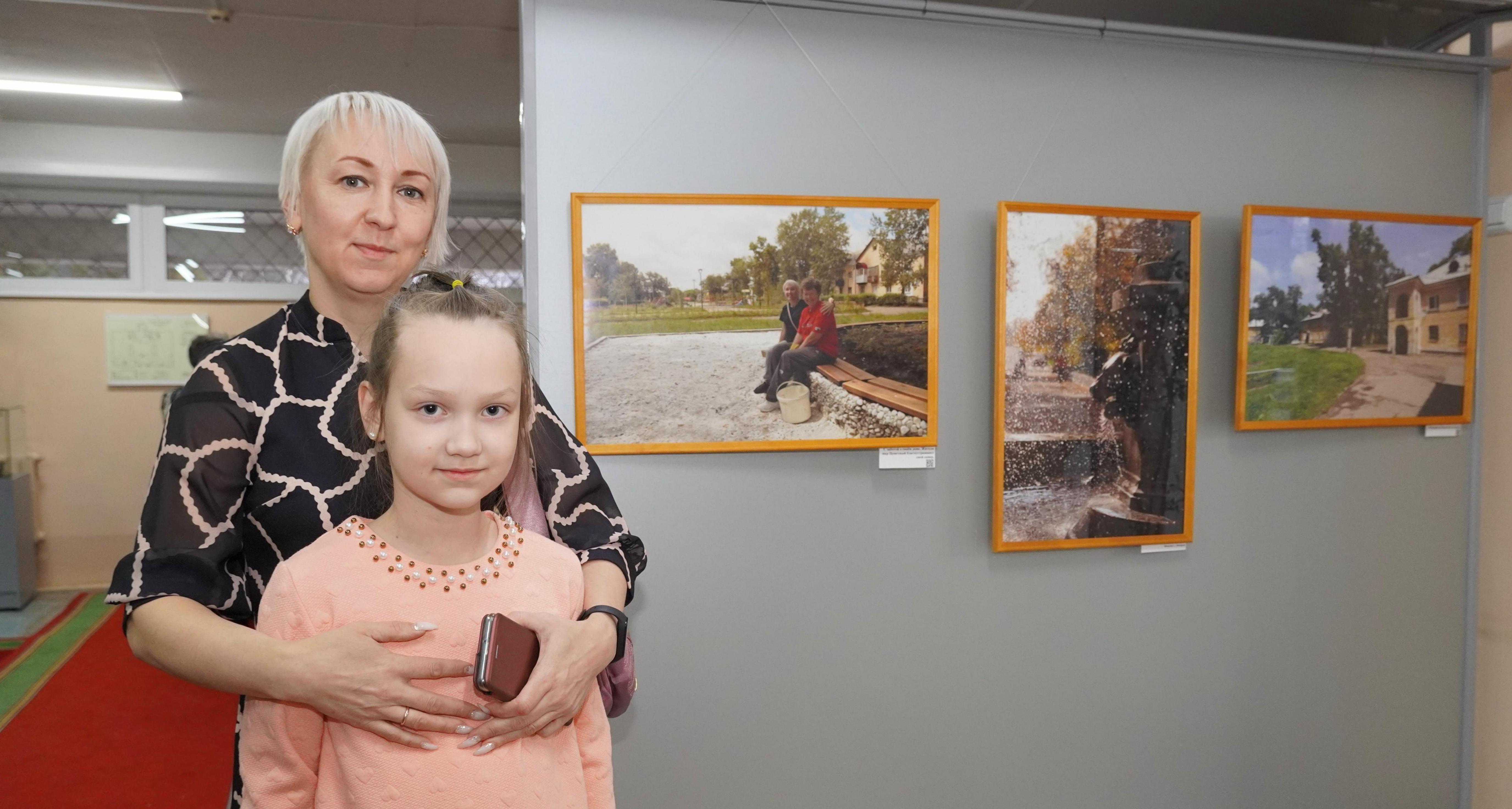 Фотовыставка «Ангарскцемент – знак качества» открылась в Музее Победы Ангарска