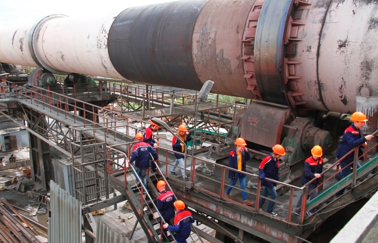 Специалисты Красноярского цементного завода провели уроки экологии