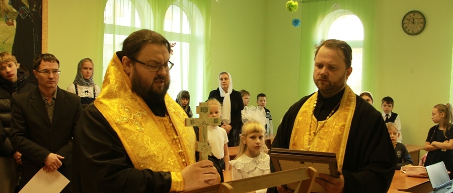 Благодаря финансовой помощи холдинга &laquo;Сибирский цемент&raquo; в городе Топки построено здание приходской воскресной школы