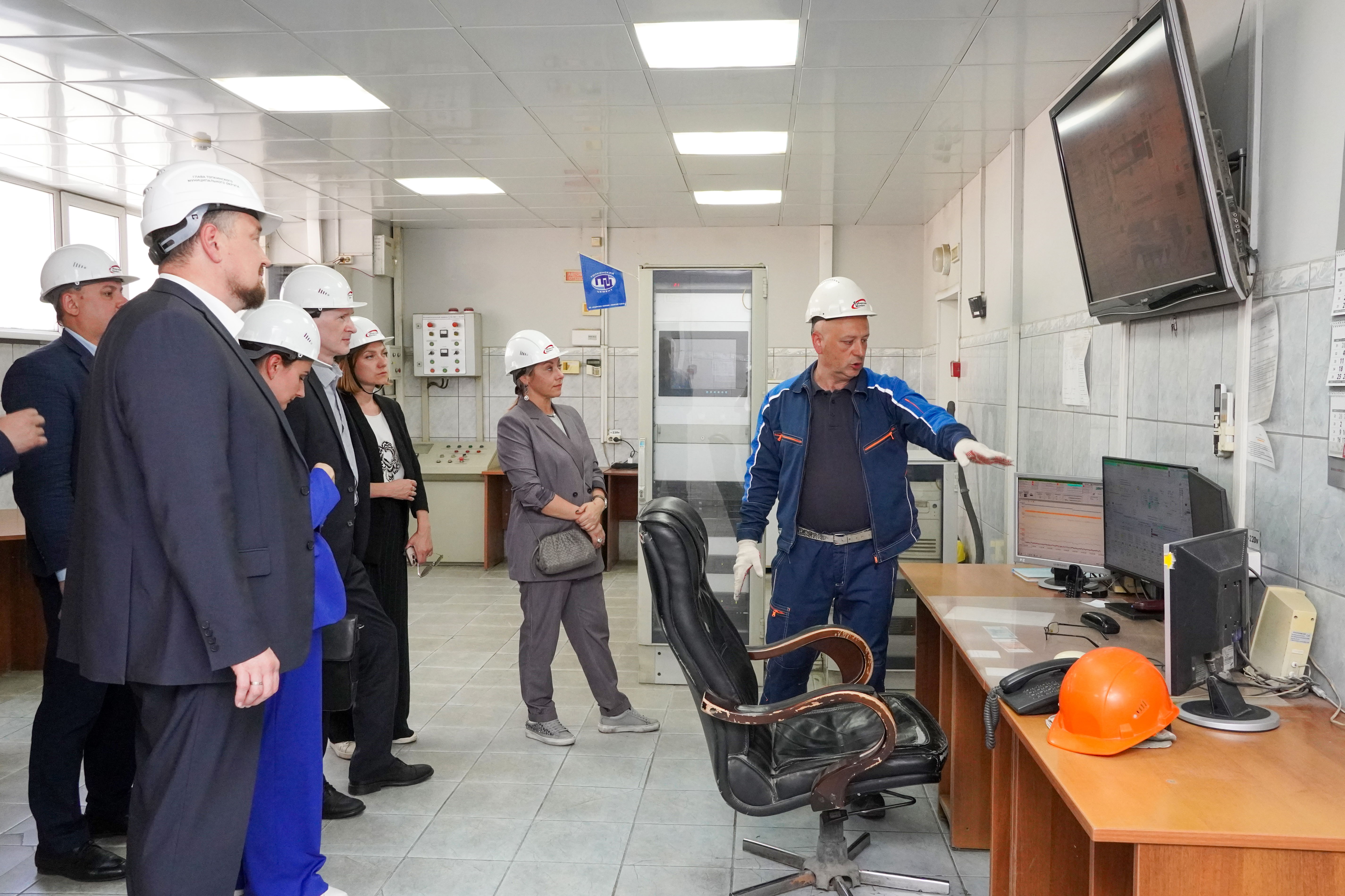На Топкинском цементном заводе с рабочим визитом побывала делегация Минэкономразвития России