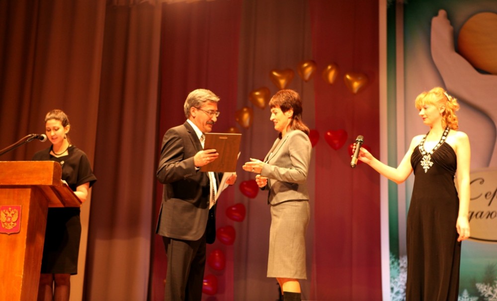 Холдинг &laquo;Сибирский цемент&raquo; поддержал благотворительную акцию &laquo;Сердце отдаю детям&raquo;