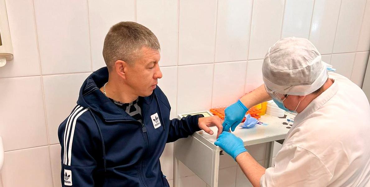 Топкинские цементники сдали кровь в рамках «Дня донора»