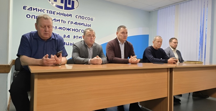 На Топкинском цементном заводе прошли встречи управляющего директора с работниками цехов и подразделений