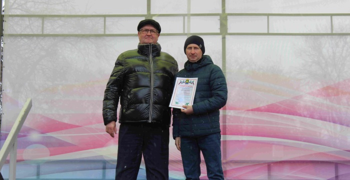 Портрет работника АО «Искитимцемент» размещен на городской Доске почета