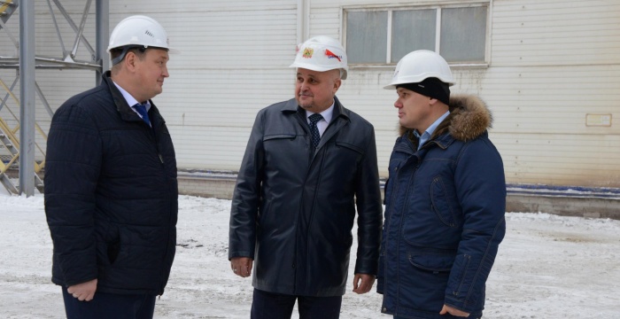 Губернатор Кузбасса Сергей Цивилев посетил Топкинский цементный завод
