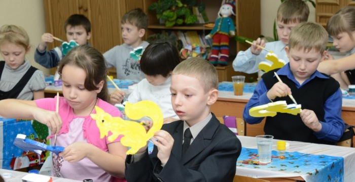 Холдинг &laquo;Сибирский цемент&raquo; совместно с заводом &laquo;Метапласт&raquo; провел акцию &laquo;Раскрась Новый год!&raquo;