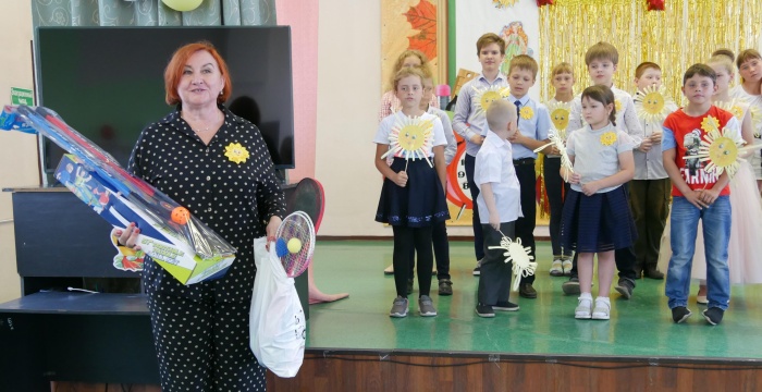 «Сибирский цемент» поддержал фестиваль детского творчества «Летнее солнцестояние»