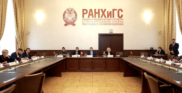 Представители «Сибирского цемента» приняли участие в круглом столе «Повышение устойчивости цементной отрасли к внешним воздействиям»