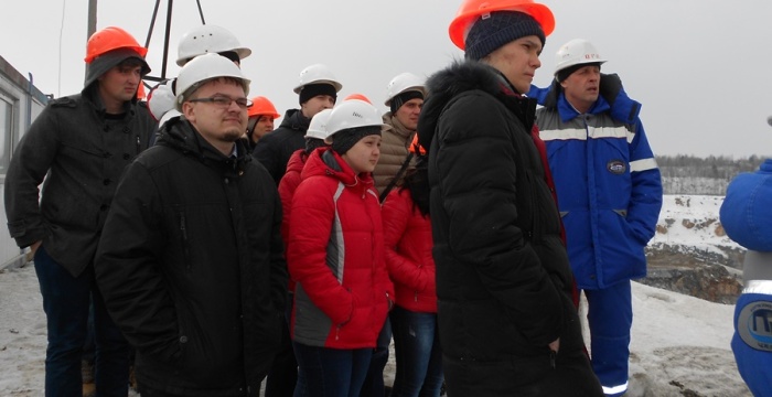 На Топкинском цементном заводе состоялись экскурсии для студентов и школьников