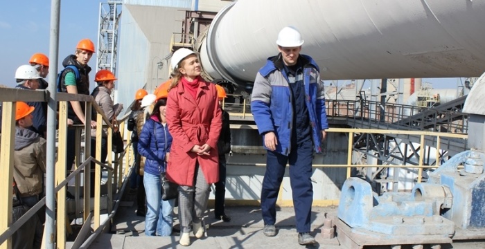 На Топкинском цементном заводе прошла экскурсия для студентов  КузГТУ