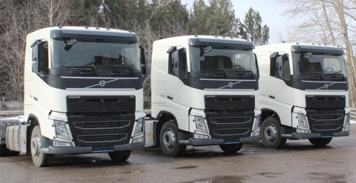 На Топкинский цементный завод поступили новые тягачи Volvo