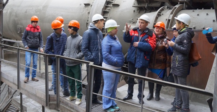На Тимлюйском цементном заводе состоялась экскурсия для студентов Каменского политехнического техникума