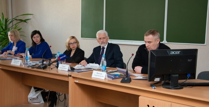 Представители «Сибирского цемента» приняли участие в пресс-туре, посвященном проблеме фальсификата на цементном рынке Новосибирской области