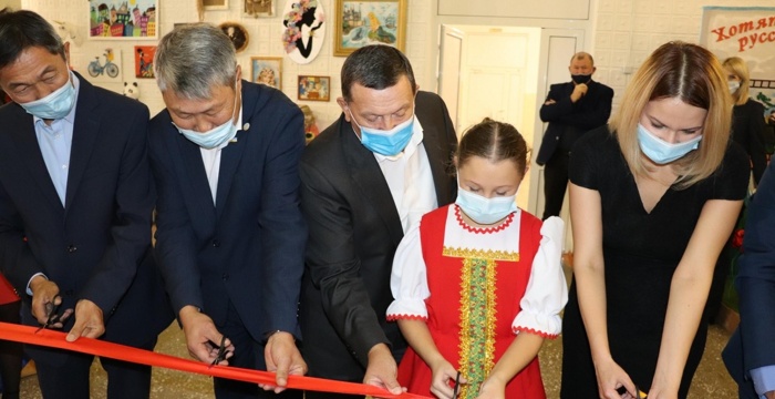 «Сибирский цемент» помог провести капитальный ремонт зрительного зала Каменского дома детского творчества