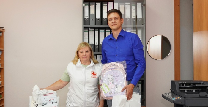 Работники «Сибирского цемента» вновь поддержали акцию «Помоги собраться в школу»