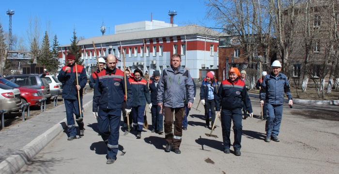 На Красноярском цементном заводе прошли весенние субботники