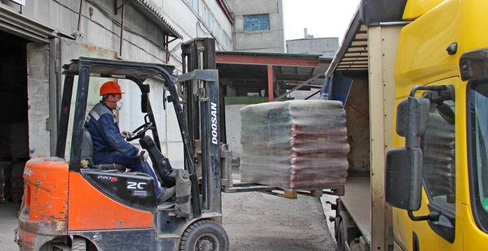 «Ангарскцемент» начал отгружать палетированную продукцию в мешках по 25 кг