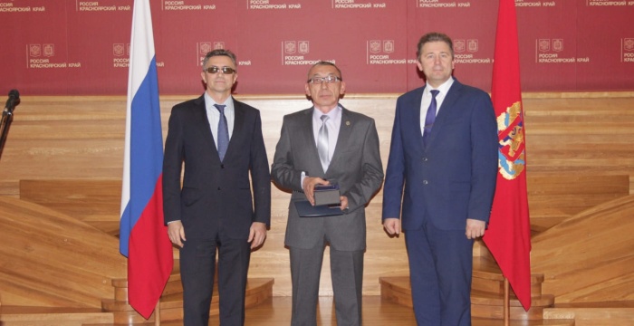 Красноярский цементный завод получил два диплома конкурса «100 лучших товаров России»