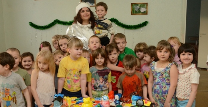 Холдинг &laquo;Сибирский цемент&raquo; совместно со Златоустовским литейным заводом &laquo;Метапласт&raquo; провел акцию &laquo;Раскрась Новый год!&raquo;