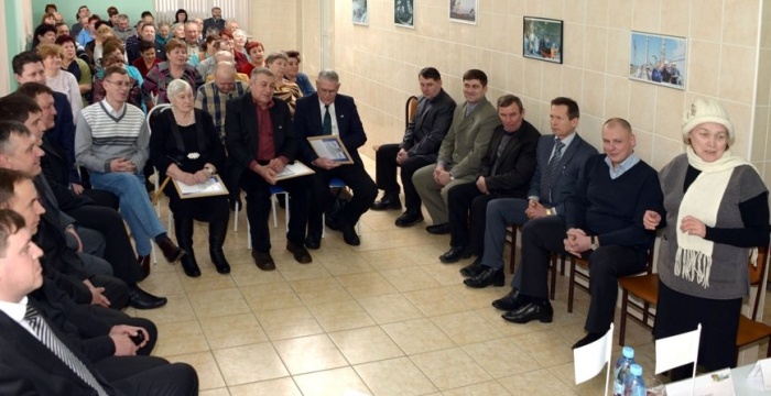 На Топкинском цементном заводе создана комиссия по изучению условий жизни ветеранов предприятия
